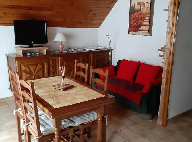 Vakantiehuis Petite Maison De Montagne Avec Jardin *