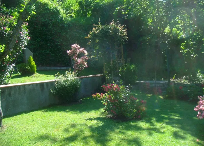 בית נופש Petite Maison De Montagne Avec Jardin